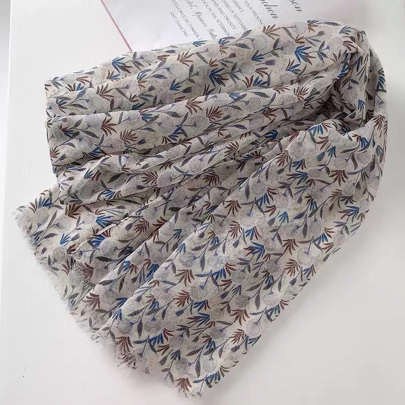 Scarf Women Travel Vacation Sun Protection Air Conditioning Shawl Beach Towel Gauze Scarf details Picture