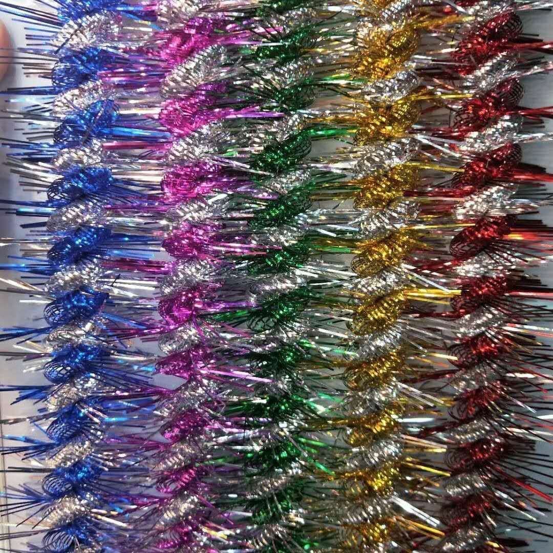 The festival party is decorated with Christmas ornaments, wedding ribbons, streamers, and rubia cordifolia double dragons