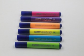 Manufacturers supply triangle highlighters directly thumbnail