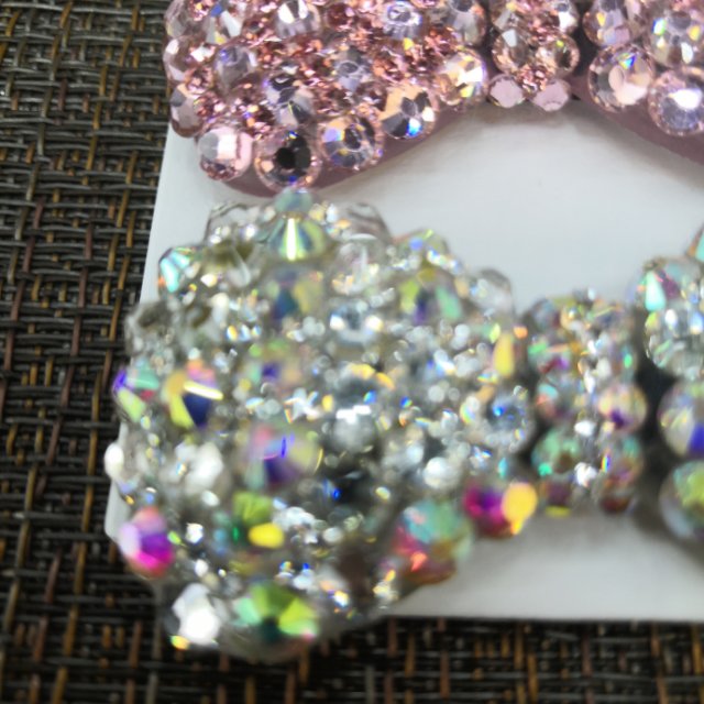The new minimalist ins hair accessories feature shiny rhinestone bow clips, duckbill clips and elegant ladylike bangs clips details Picture