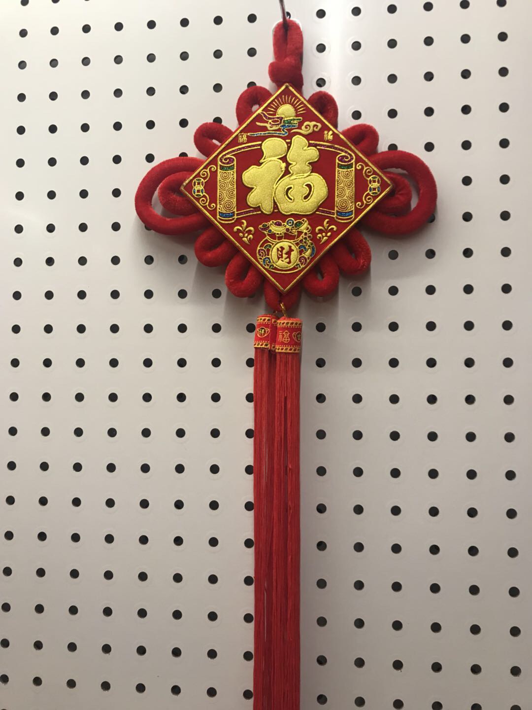 Chinese knot printed velvet wedding and festival supplies, home decoration, festive wedding and festival supplies factory direct sales, sample customization, new home relocation