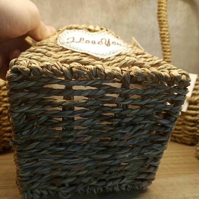 Qingling Craft hand-held flower baskets, flowerpots, straw weaving, handcrafted small baskets, figurines, gifts, home decoration Specification image