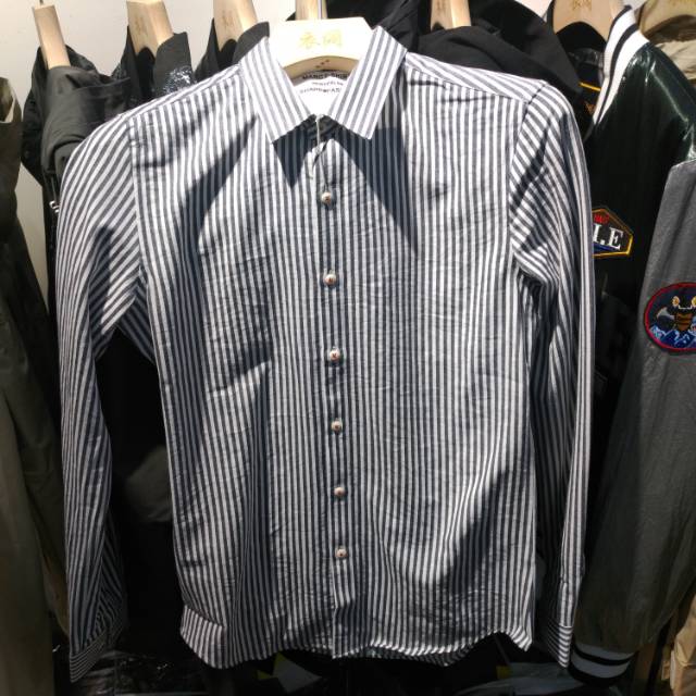 Vertical striped men's casual shirt