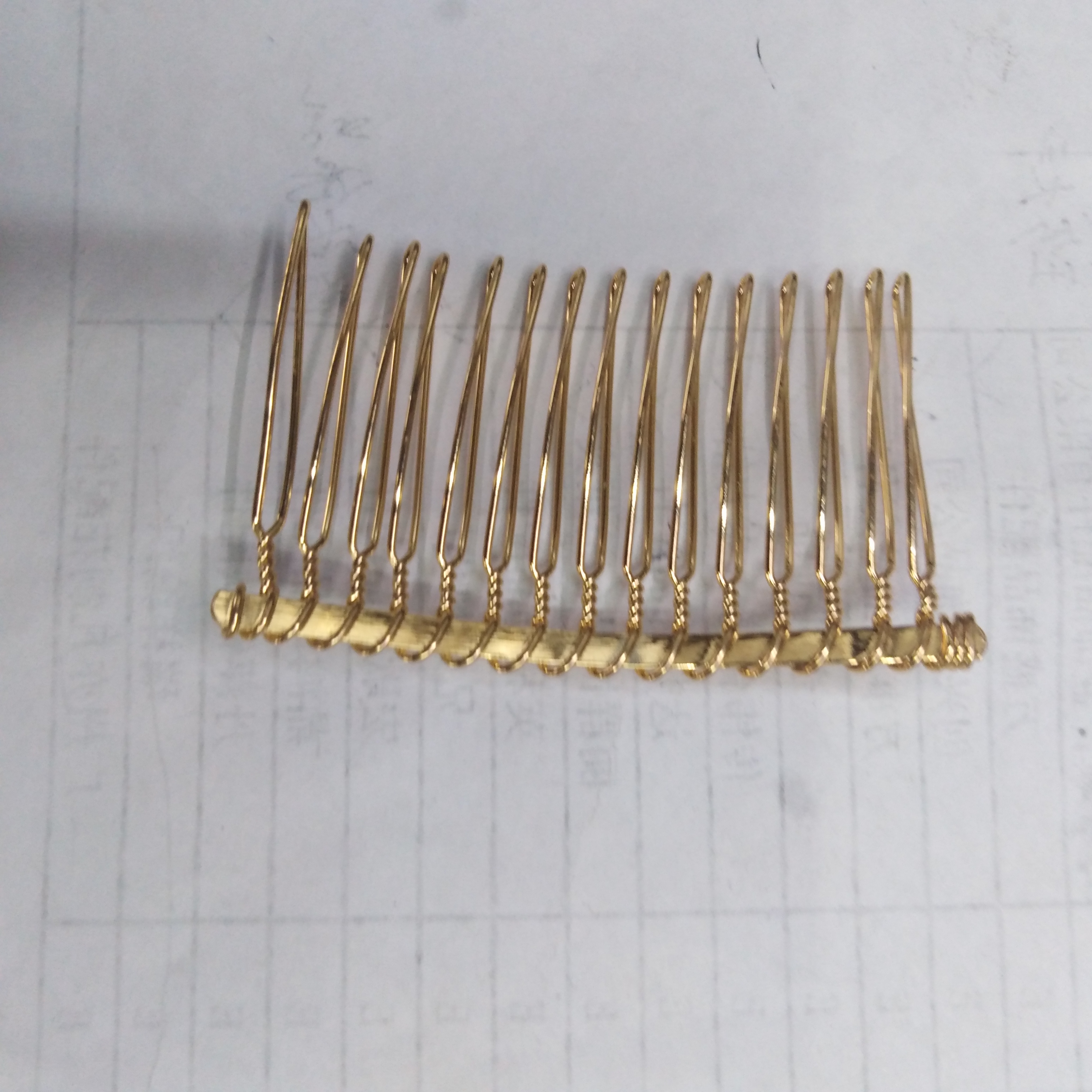 Metal hair, golden insert comb, multi-toothed updo comb, bangs comb, handcrafted material Specification image