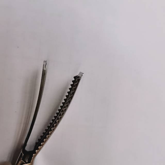 The manufacturer specializes in wide-body gripper straight clips, bb clips, gripper hair clips, hair bands and hair comb accessories Specification image