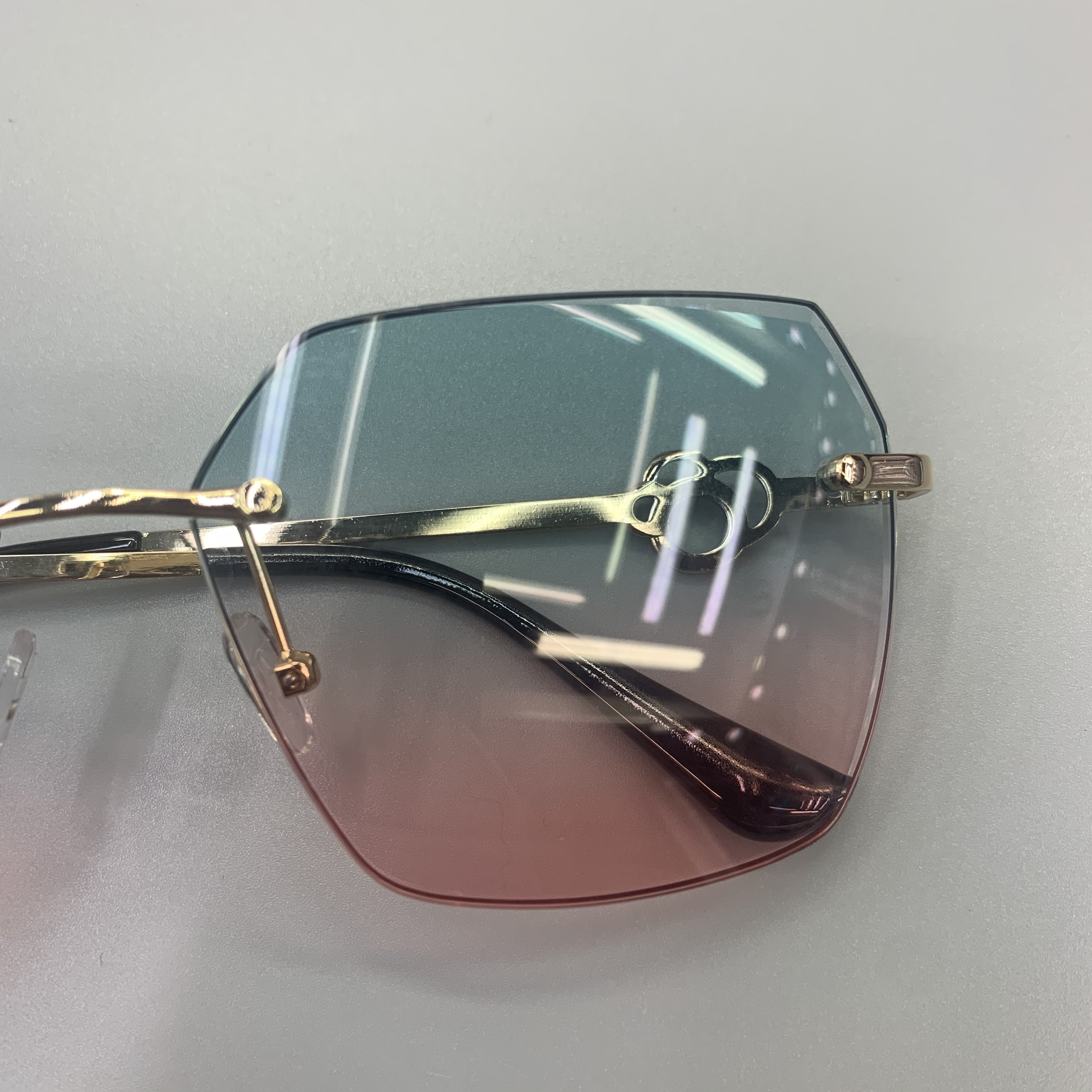 Fashionable sunglasses, driving glasses, men's and women's trendy UV protection driving glasses, Korean style trendy big face round face sunglasses for women details Picture