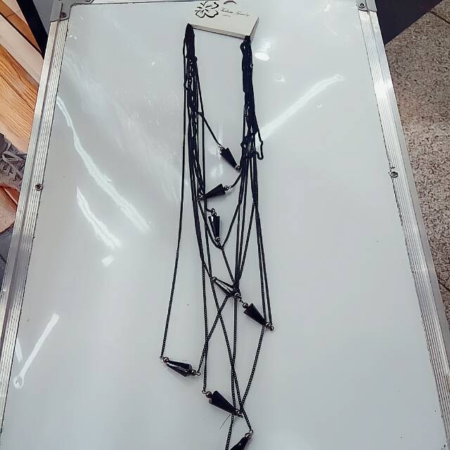 Direct sales from the manufacturer of conical chain necklace accessories