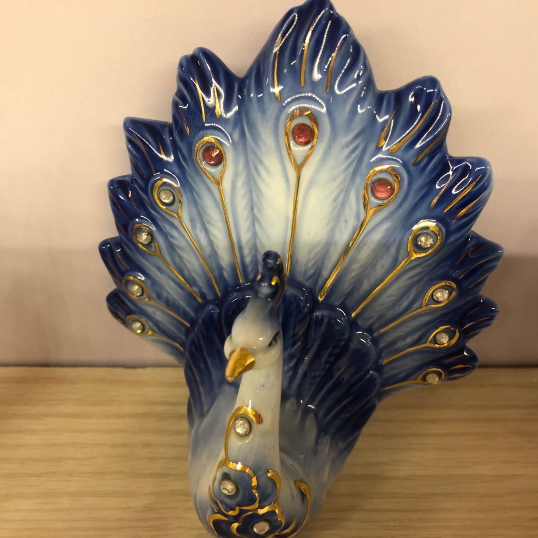 Jintai Craft Blue Peacock Creative Ceramic handicrafts and decorative items, European luxurious home display gifts