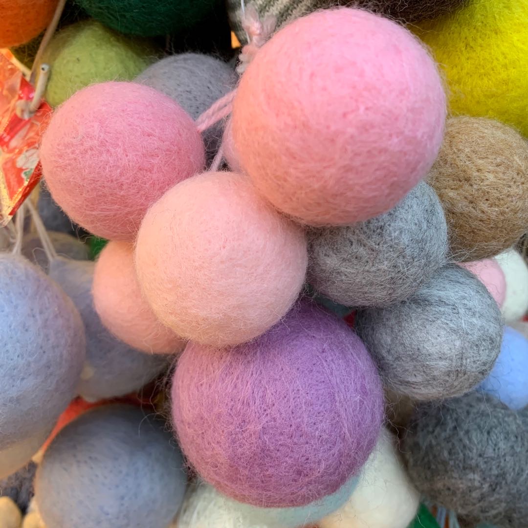 圣诞树挂件糖果色羊毛球可爱小球挂件图