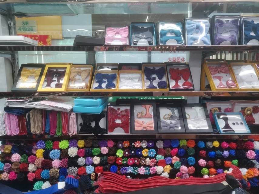 It is a good tie shop describe pic - 3