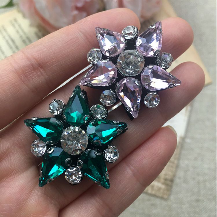 Hand-sewn clothing, rhinestone, beaded clothing, star cloth stickers, DIY shoes, bags, T-shirts, sweaters, accessories, brooches, materials, patches Specification image