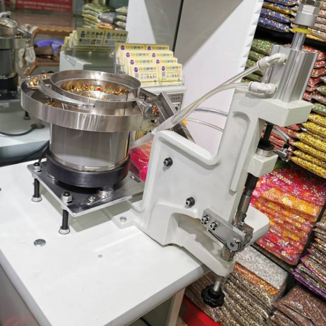 铆钉机全自动气动铆钉机合金五金铆钉机模具配件炮珠机机打扣机产品图