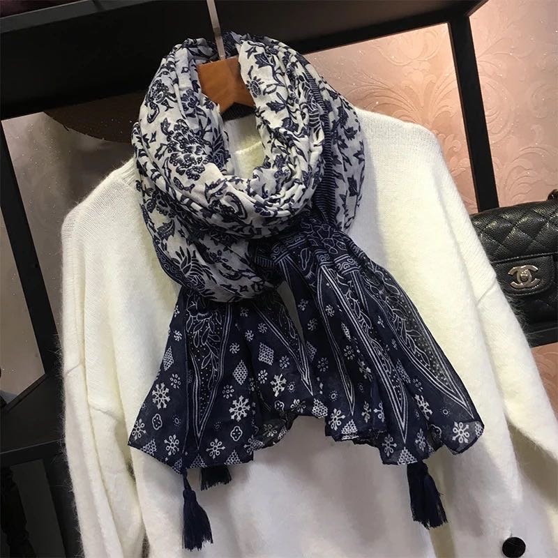Ladies' scarves are available in two colors: European and American casual polyester and ethnic style for students Specification image