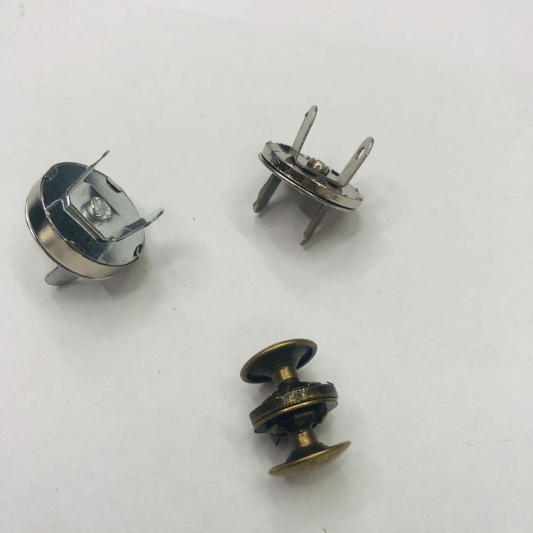爆款箱包磁扣磁铁扣子产品图