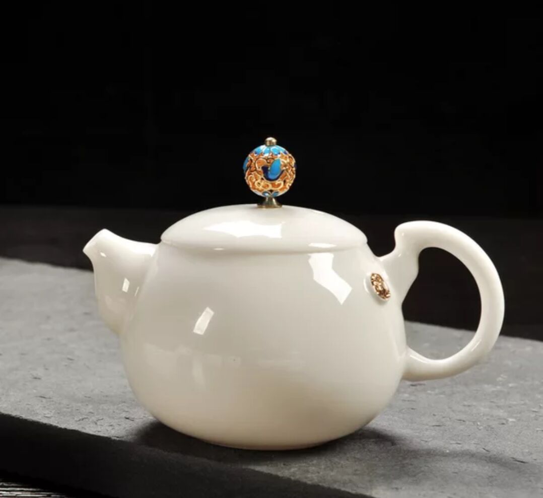 羊脂玉瓷茶具细节图