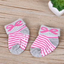 粉色条纹防滑点蝴蝶结图宝宝袜舒适透气童袜