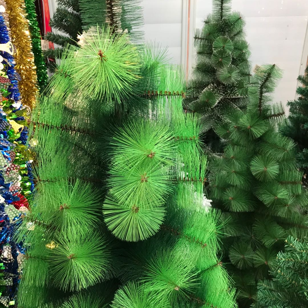 Christmas decorations: Eco-friendly Christmas trees, simulated Christmas pine needle trees, Christmas family festive items Specification image
