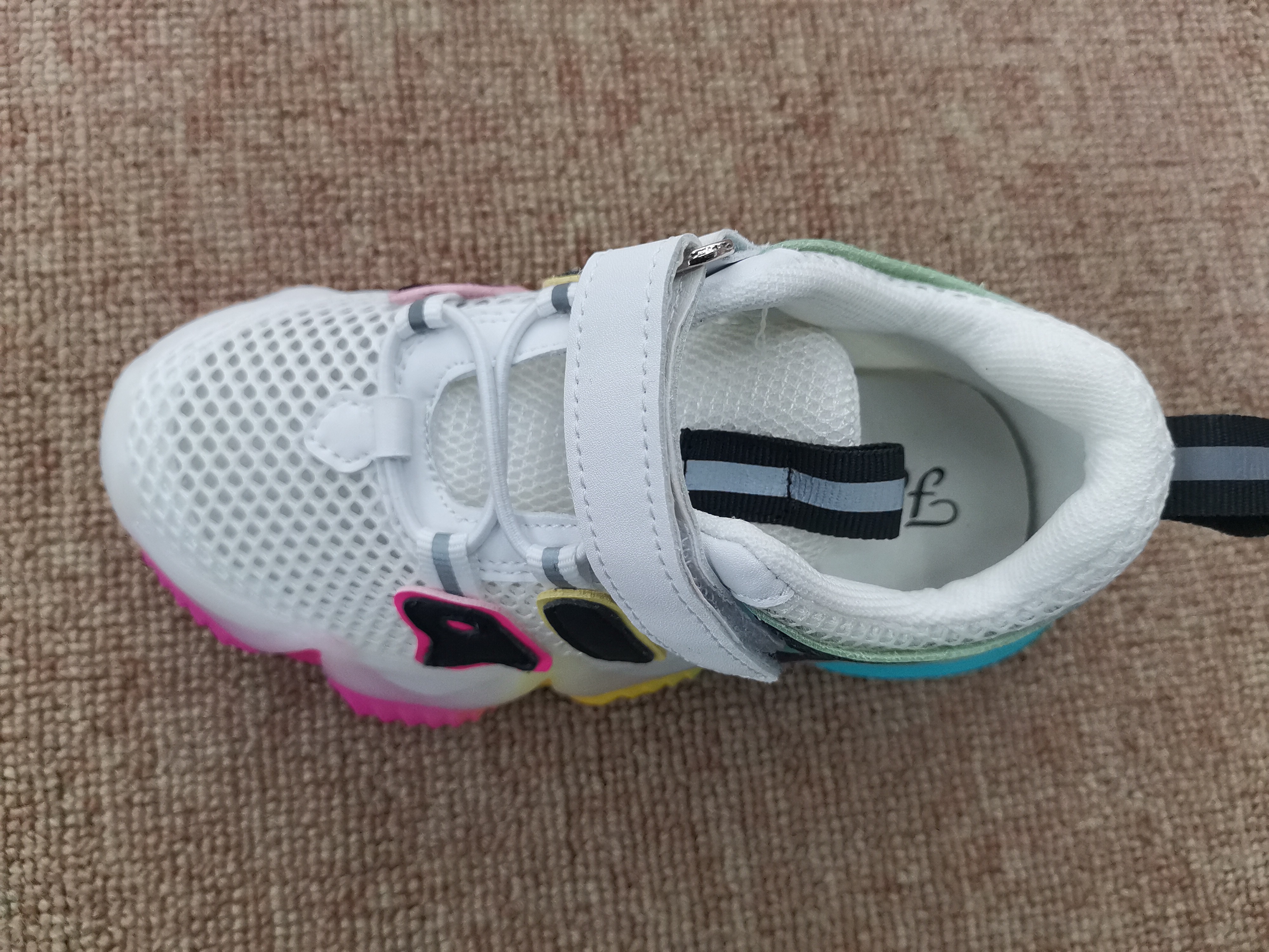 Yxt-2249 Yxiantong Casual Breathable Shoes For Men And Women details Picture
