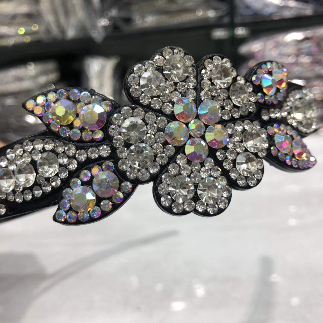 Korean-style fashionable women's headwear with diamond flower headbands Specification image