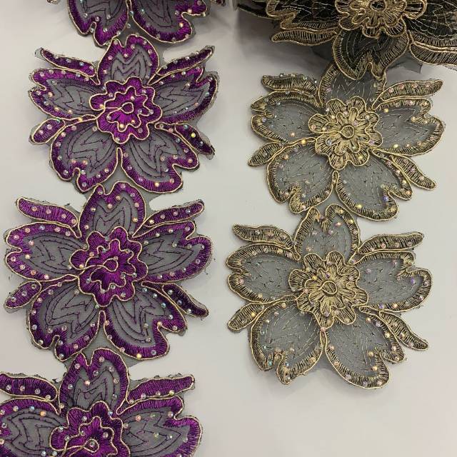 Decorative lace for clothing accessories with multi-color beaded and bright diamond trim