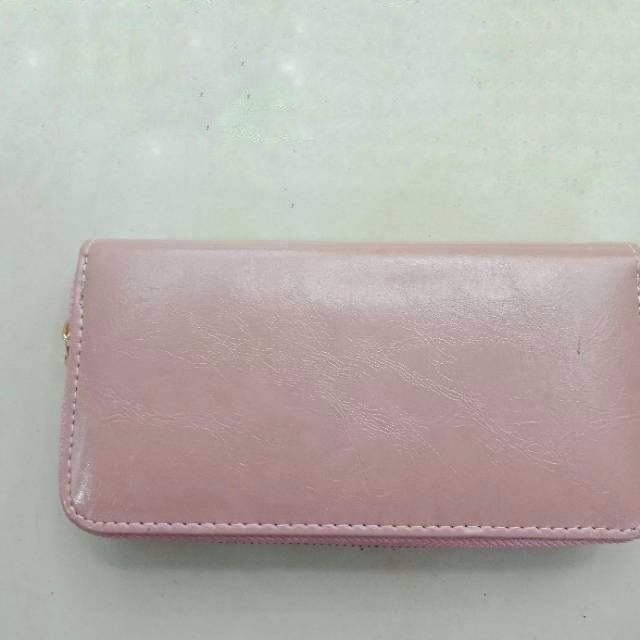 粉红色长方形钱包女生