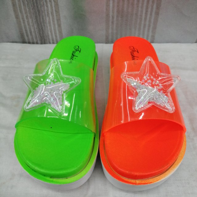 Slippers For Women Outside Wearing New Summer Can Wet Water Word Beach Fashion Everything Sandals Air Stars details Picture