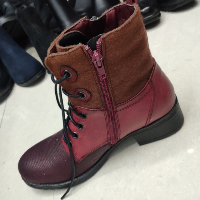 芭蕾鞋/shoes/女士真皮中跟短靴/真皮中跟女靴/西部牛仔靴子产品图