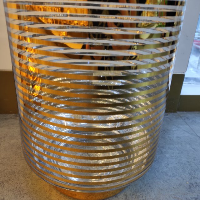 Nordic minimalist golden striped transparent straight glass vase, modern creative decorative hydroponic flower arrangement vase details Picture