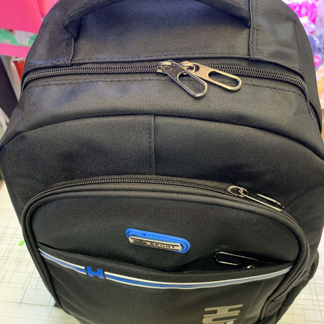 大容量校园双肩学生减负防水男背包产品图