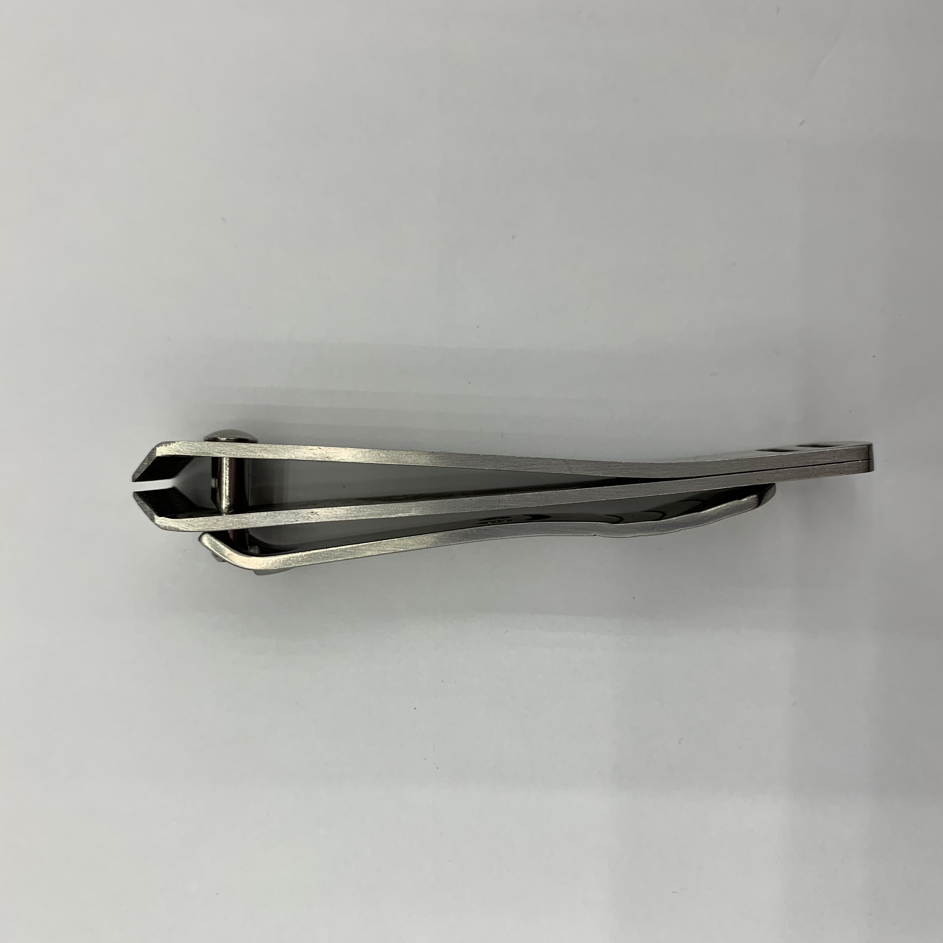 A228 Simple stainless steel nail clippers for girls, splash-proof pedicure nail clippers, single set Specification image