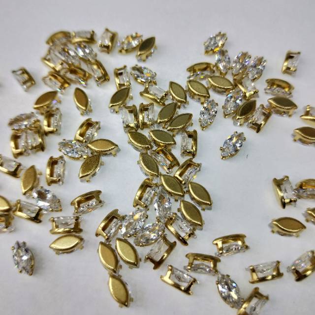 Jewelry accessory zircon crystal zirconium single horse eye shape details Picture