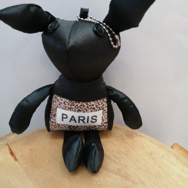 Venta directa de fábrica juguetes de peluche para niños conejo negro visionario juguete 01