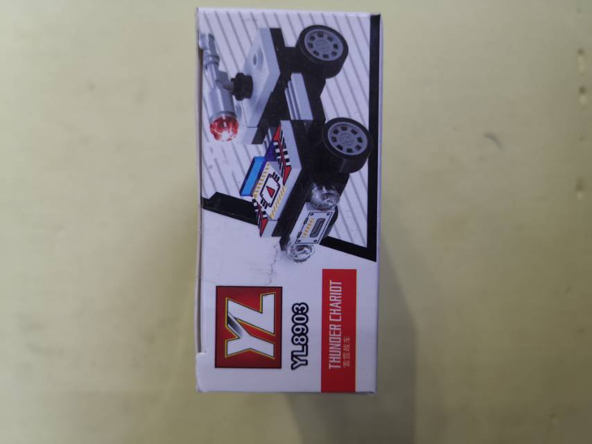 Thunder chariot children small particle building blocks a box can be matched with three shapes Specification drawing