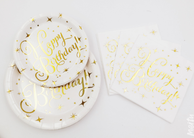 صانع أطباق المائدة التي تستخدم لمرة واحدة