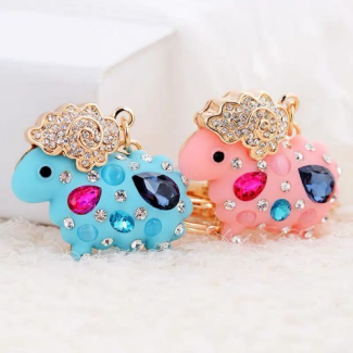 Car keychain, cute Korean cartoon sheep crystal water diamond, creative key chain bag pendant for men and women