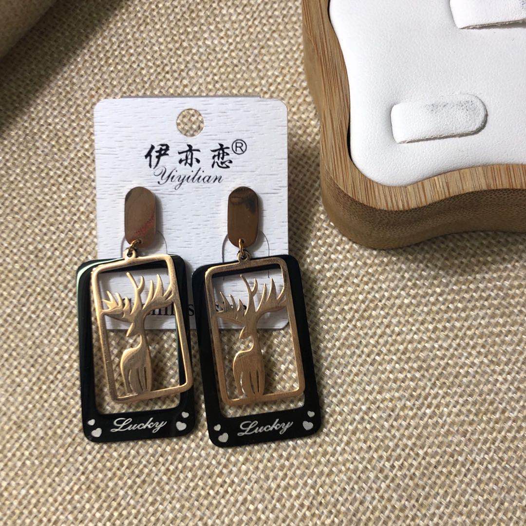 Japan And South Korea Fashion New Square Earrings High-End A Deer Have You Net Red Cold Wind Trend Jewelry Specification drawing