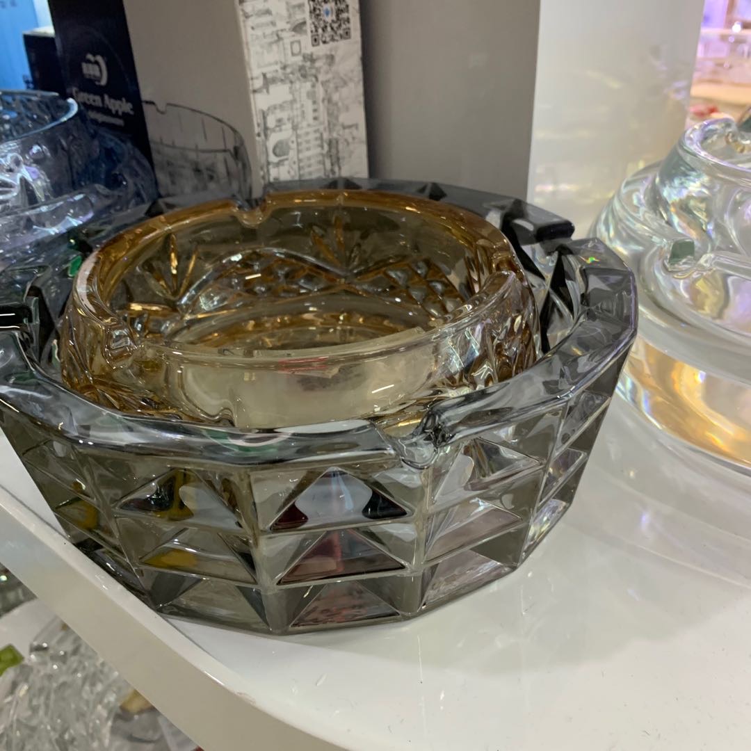 太空灰玻璃烟灰缸