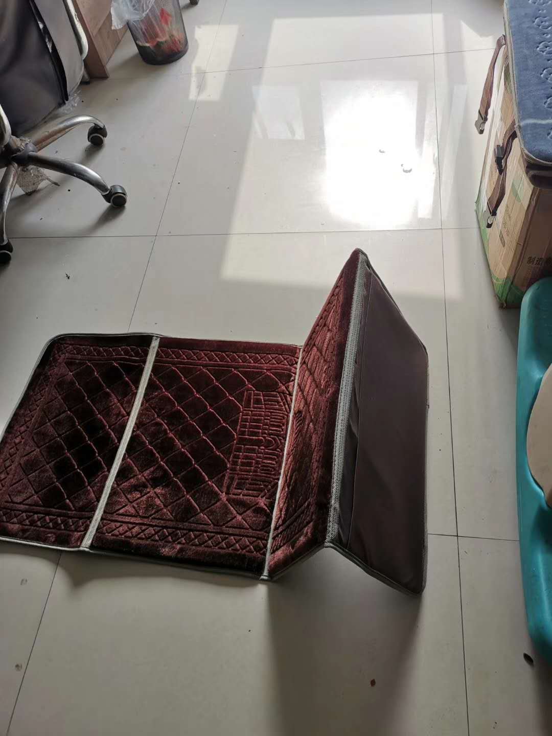 Folding meditation mat, square mat, foldable sitting cushion, Buddha worship mat Specification image