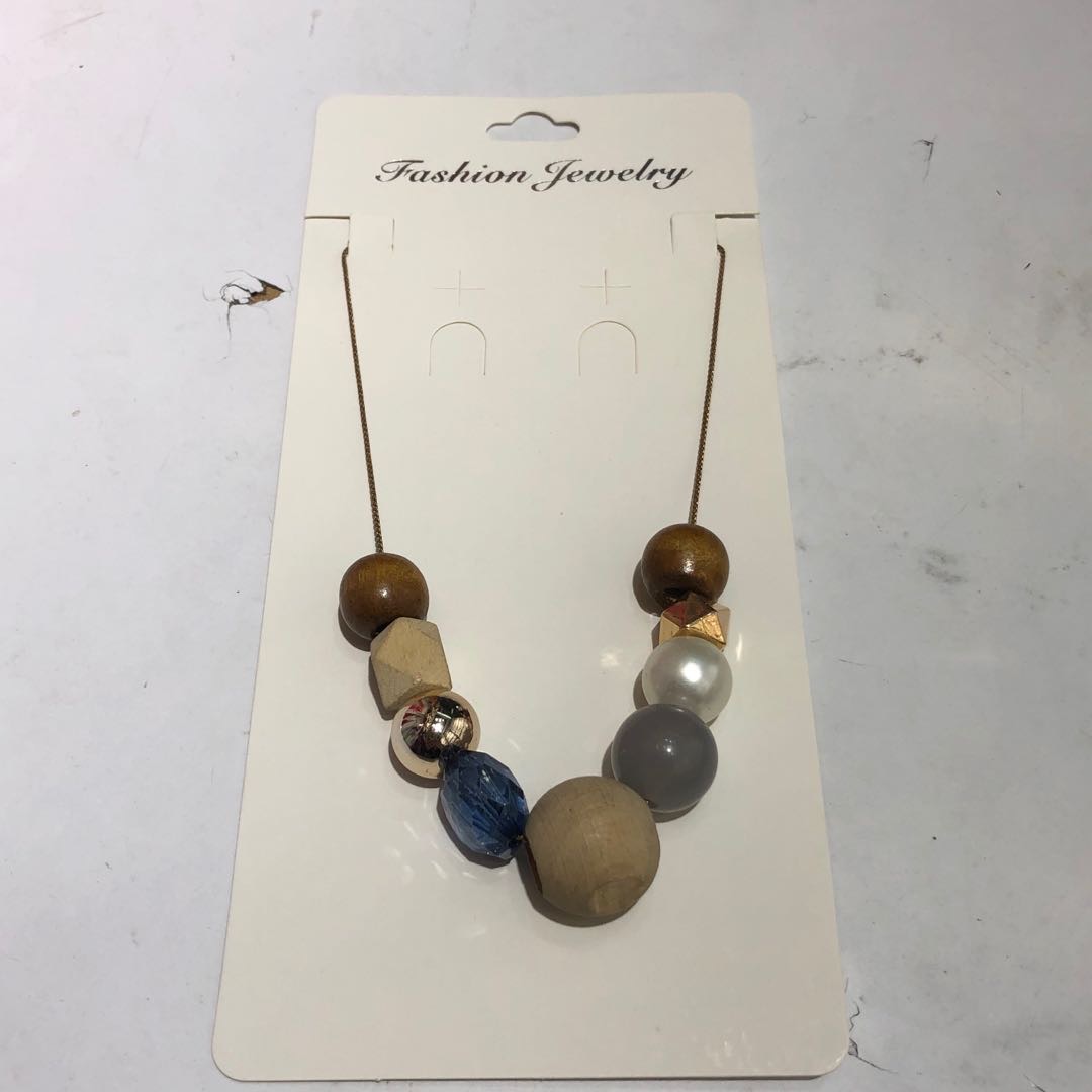 Factory direct sales of wooden bead necklaces and acrylic necklaces