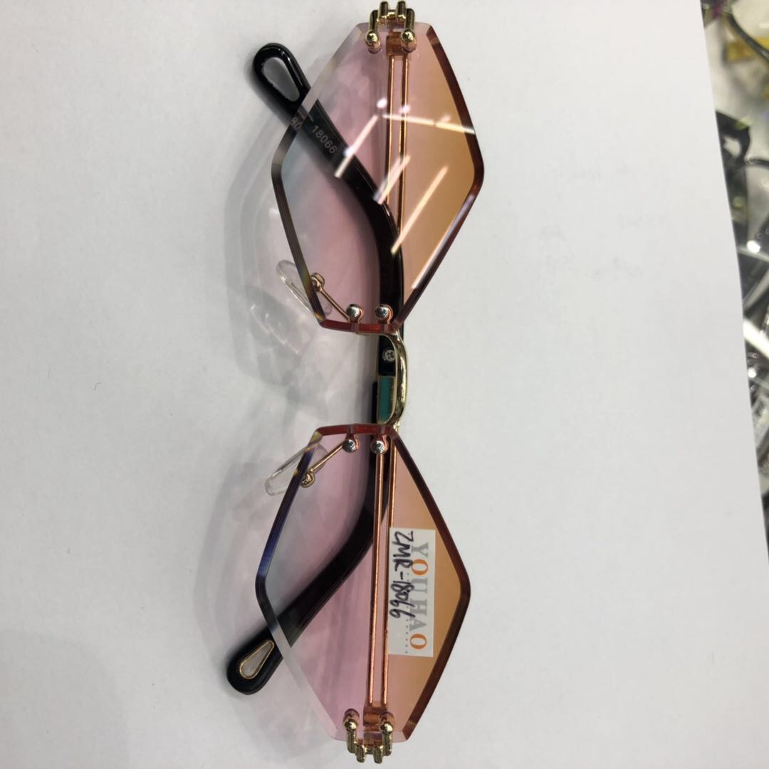 Personalized polygonal borderless color sunglasses and sunshades