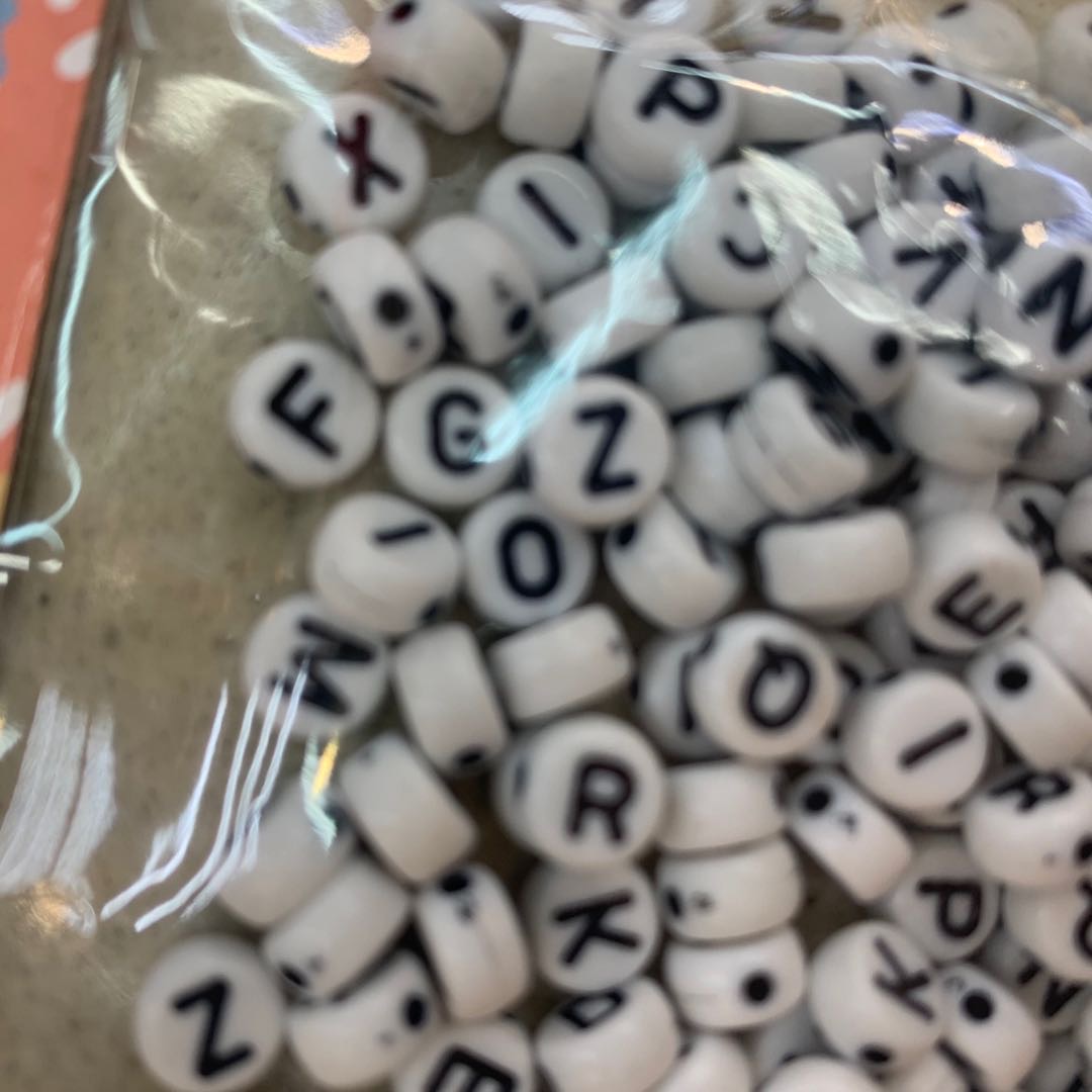 Jungle Elephant round letter acrylic bead DIY parent-child children's toy English letter bead bead Specification image