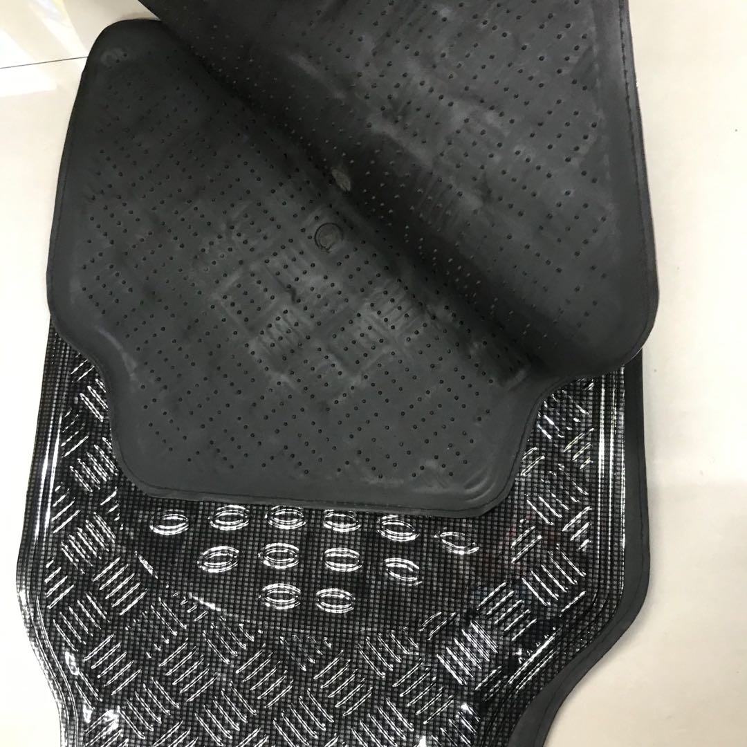 Waterproof rubber with aluminum film car floor MATS, universal floor MATS, easy to clean, can be cut into individual pieces, complete set for front and rear seats Specification image