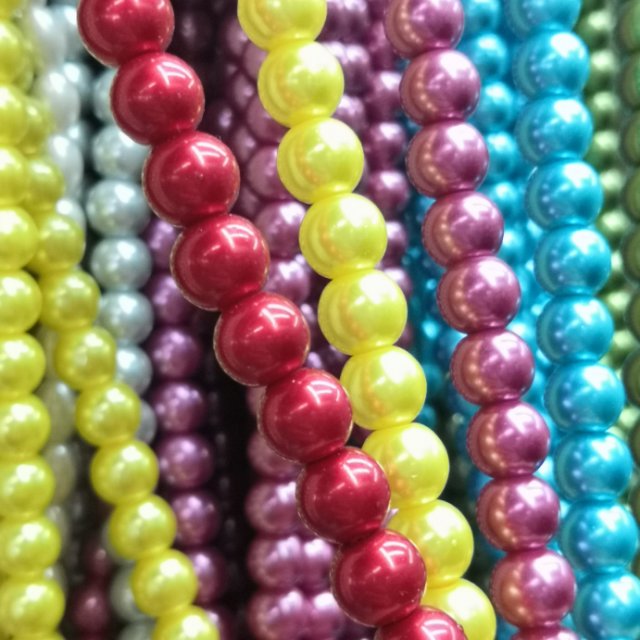 Colorful pearl strings available in multiple colors. Factory direct sales. Customized imitation pearl plastic beads based on samples details Picture