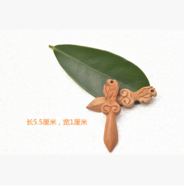 手工雕刻龙头剑包挂儿童玩意可做钥匙扣项链产品图