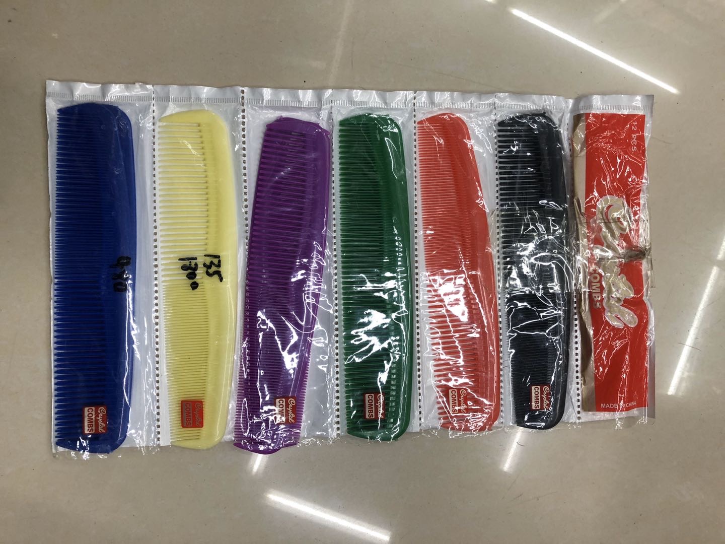 Domestic plastic comb hair comb anti-static comb thumbnail