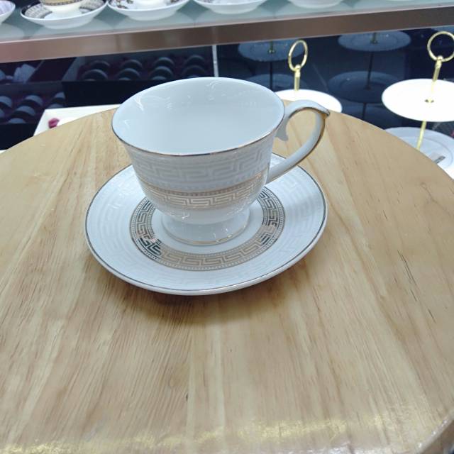 French Retro Romantic Small Fresh Afternoon Tea Cup Saucer Coffee Cup Flower Ceramic Cup Set Specification drawing