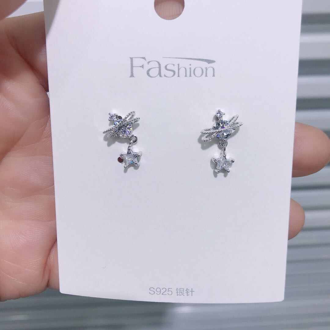 潮流轻奢风日韩款星球设计款微镶锆石耳饰