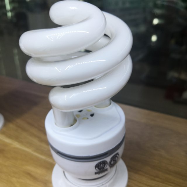 节能灯泡13W低频闪三基色照明电灯光源护眼9W白光暖光灯泡