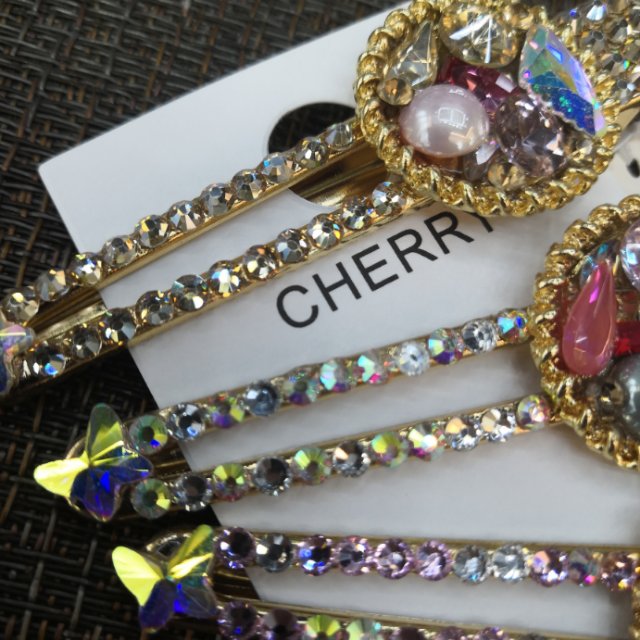 Crystal, colored diamond, water diamond, bow, round hair clip, duckbill clip, side clip with sea clip, hair accessory and headwear details Picture