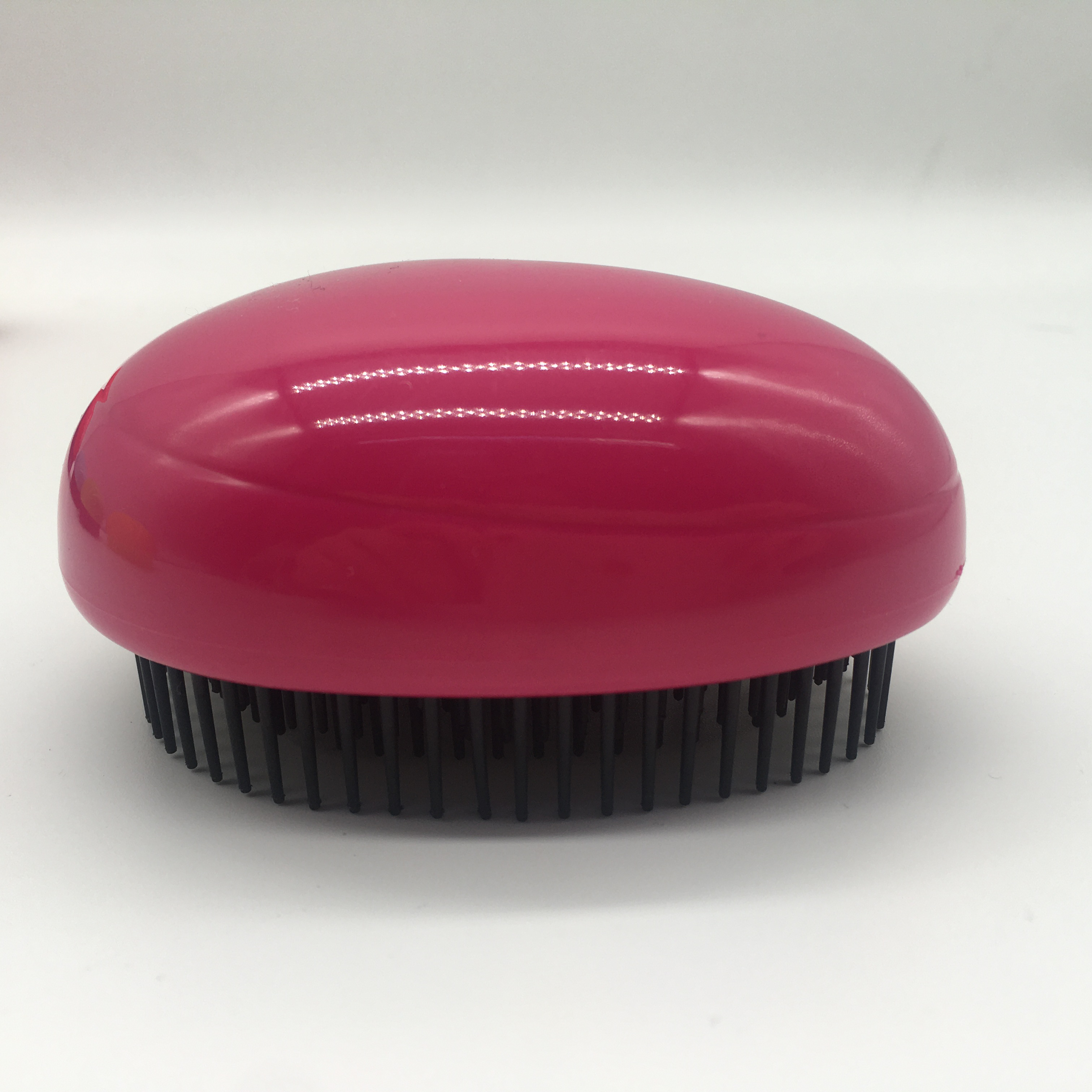 Factory direct sales of cute hair combs, egg-shaped combs, plastic combs, colored combs, anti-static electric combs, popular bestsellers, and excellent gifts details Picture